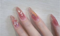 -雪奈传统美甲美睫