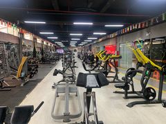 -星动力健身俱乐部(新塘店)