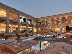 -王府井奥莱临潼小镇(临潼店)