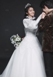 -雪中彩影婚纱摄影·微光艺术中心