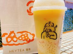 轻芒芒甘露-喜茶(迪士尼小镇·平行宇宙店)