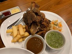 德国烤猪蹄-Chom Cafe and Restaurant