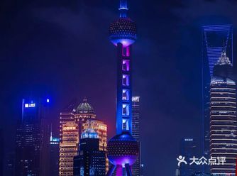 住在黄河路，离苏州河挺近的，这些照片都是平时出门或者