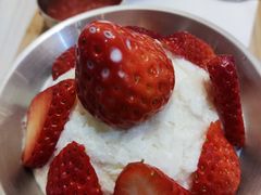 雪山草莓-满记甜品(静安大悦城店)