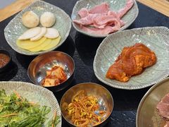 -臻牛烤肉