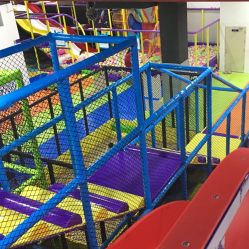 -蹦贝运动中心·蹦床·攀岩·闯关(龙岗店)