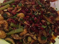-胡桃里音乐餐厅(陶溪川店)(川湘赣菜·世界百大酒庄直供红酒·音乐表演)
