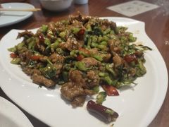 怪味牛柳-恩宏德餐馆(平山道店)