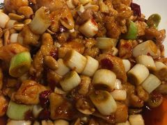-靠山屯东北农家菜(八龙桥雅苑店)