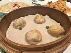 蟹粉鲜肉小笼包-桂满陇·杭州饭店(清河万象店)