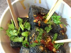 -黑色经典臭豆腐·湖南特产(步行街店)