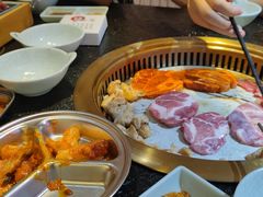 烤厚切黑香猪五花肉-烤路里·韩国品质自助烤肉(石路天虹4号店)