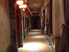 -艳阳天民俗村(公园路店)