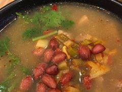 牛肉酸辣粉-小杨生煎(香港名都店)