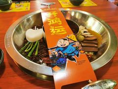 -谭鸭血老火锅(万象九宜城店)