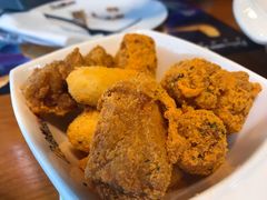 摇滚三宝-Pelicana百利家炸鸡(江南西名店城店)