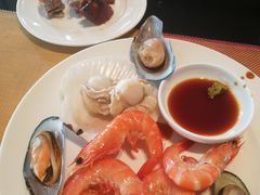 -大中华希尔顿酒店-念自助餐·嗨啤·小龙虾