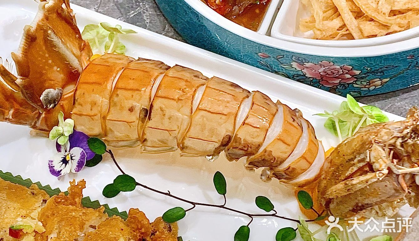 去人气海鲜火锅店喜势滚新店吃吃比手掌大的爬爬虾🦐