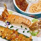 去人气海鲜火锅店喜势滚新店吃吃比手掌大的爬爬虾🦐