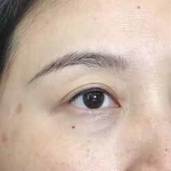 -一个差评成就的纹眉店