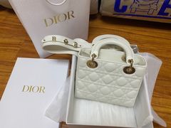 -DIOR迪奥(德基广场女装店)
