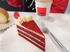 红丝绒蛋糕-双风车咖啡馆 Twin Windmills(六道口店)