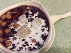 芋圆咋喳汤圆-松记糖水店(铜锣湾分店)