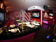 -唯爱KTV聚会餐厅(仙林东城汇店)