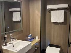 -网鱼电竞酒店(成都欢乐谷金府地铁站店)