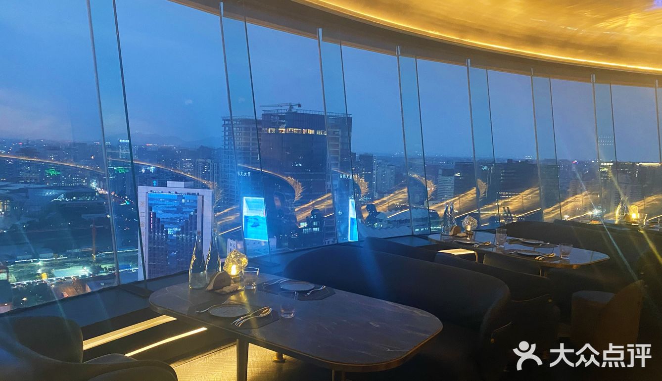 杭州探店🔥位于35层的旋转餐厅🍴