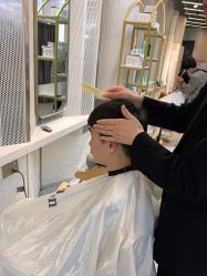 -PE SALON 