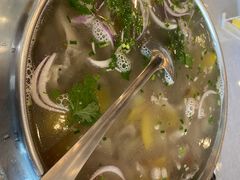 -马尔龙新疆饭店·清真(瑞景店)