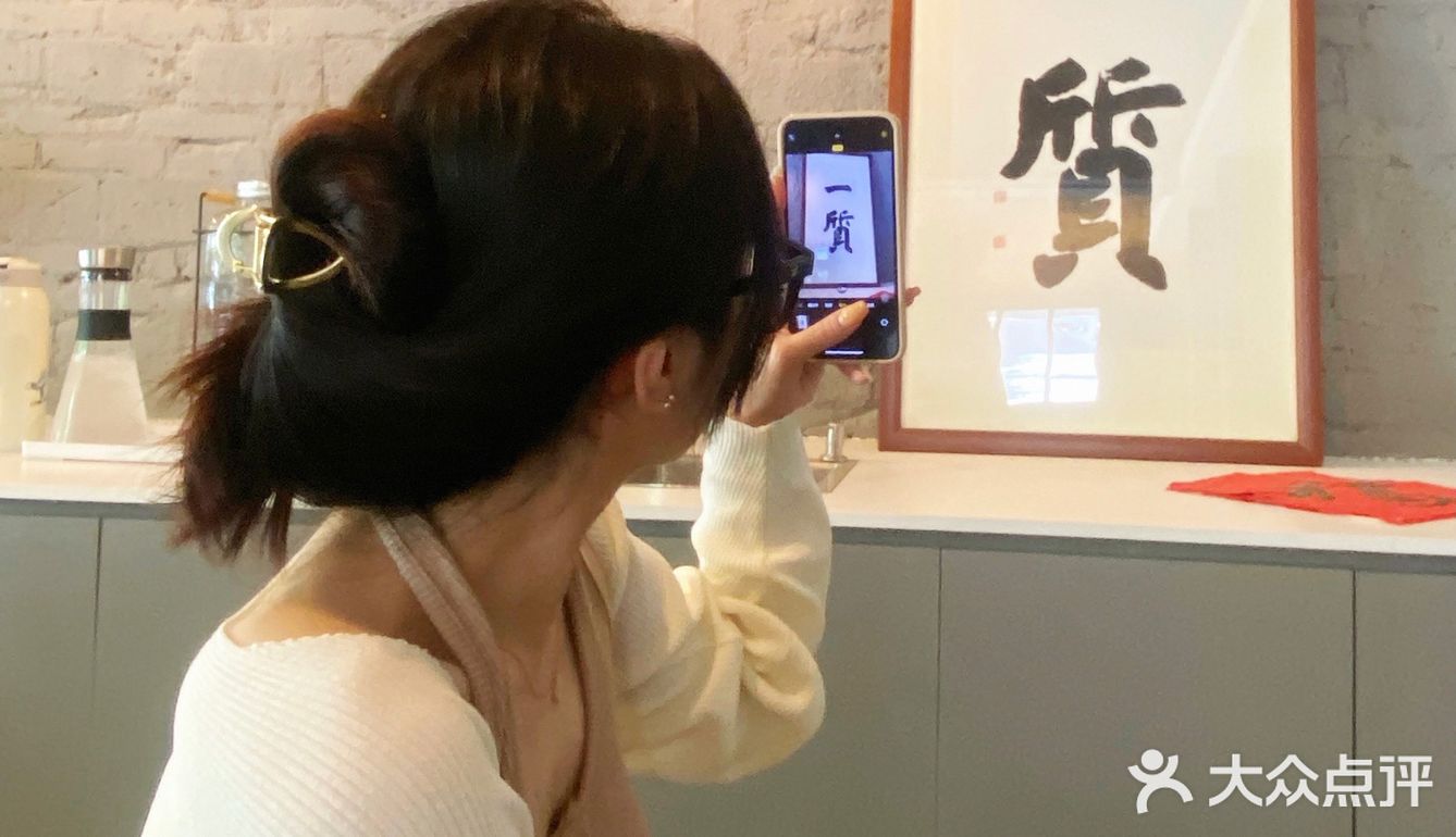 是工业风的咖啡店吗？