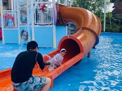 -汤山欢乐水世界