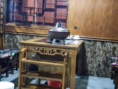 -果松木炭酸菜铜火锅·外婆参鸡汤