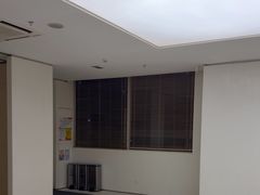 -卡罗酒店(东门晒布地铁站店)