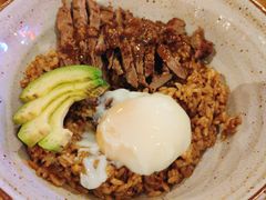 黑椒牛肉低温蛋牛油果饭-LYFATTI 莱芙缇(赣水路店)