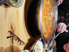 -野山舂·贵州现舂酸汤火锅(鸿通城店)