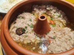 汽锅菌子肉饼-老滇山寨•云南特色菜•地方菜•民族风情歌舞表演(金碧店)