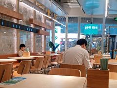 -老乡鸡(上海白玉兰广场店)