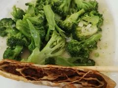 -溢心园香河肉饼总店