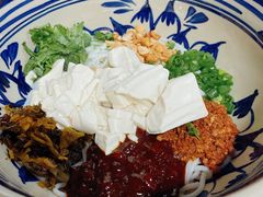 -蜗牛小馆醉乡民谣云南菜(惠新西里店)