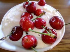 水果区还有樱桃，颗颗晶莹饱满-So Lounge索兰至餐厅(蓝色港湾店)