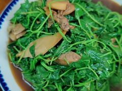 -胡子饮食店