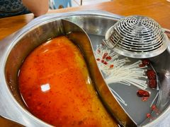 -老何家后安粉·糟粕醋海鲜火锅(三亚湾椰梦长廊店)