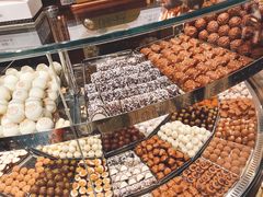 -Laderach 莱德拉(上海环贸iapm店)