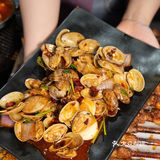 这家东北烧烤店真的太正宗,人气好高