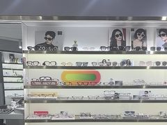 -视野联行眼镜蔡司·依视路官方授权店(顺城店)