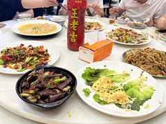 -覃记海鲜美食餐厅