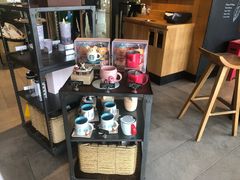 零售区-星巴克臻选(莘庄仲盛店)